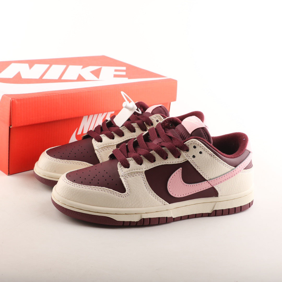 Nike Dunk Low Valentine's Day