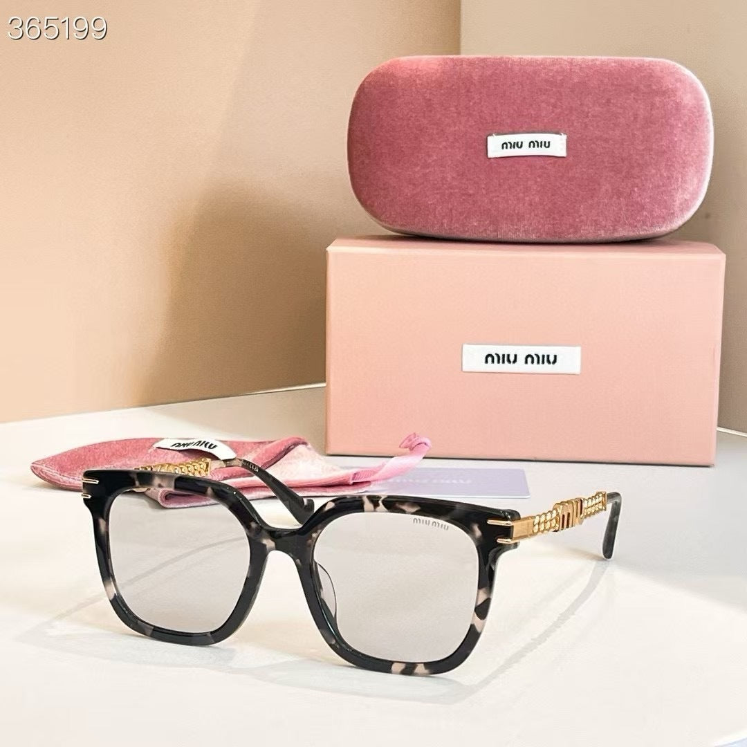 Óculos Miu Miu