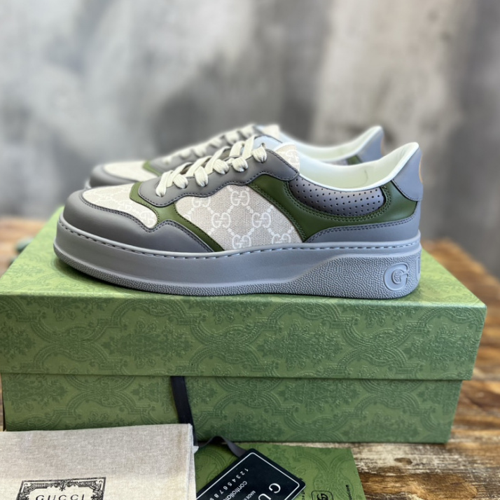 Gucci GG Supreme Sneaker