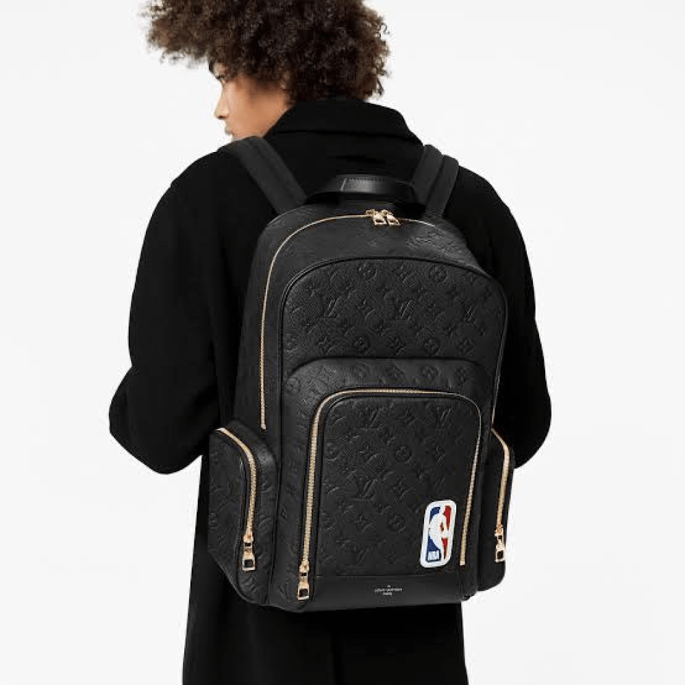 Mochila Louis Vuitton X NBA Black Couro Genuíno