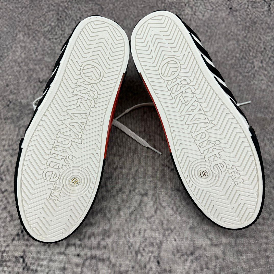 Off-White Vulcanized White Low Top Sneakers Canvas