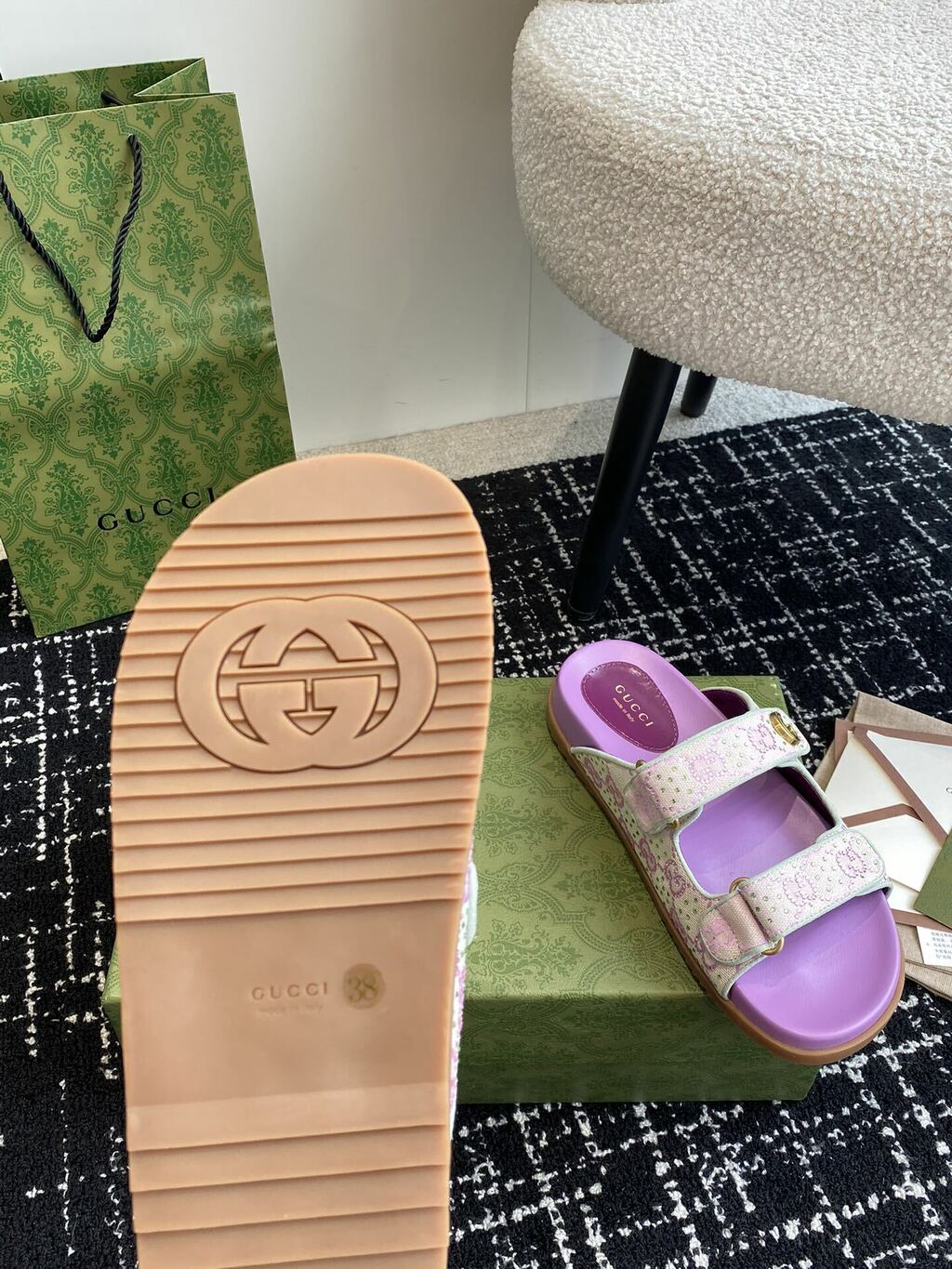 GUCCI Women's sandal with Double GG