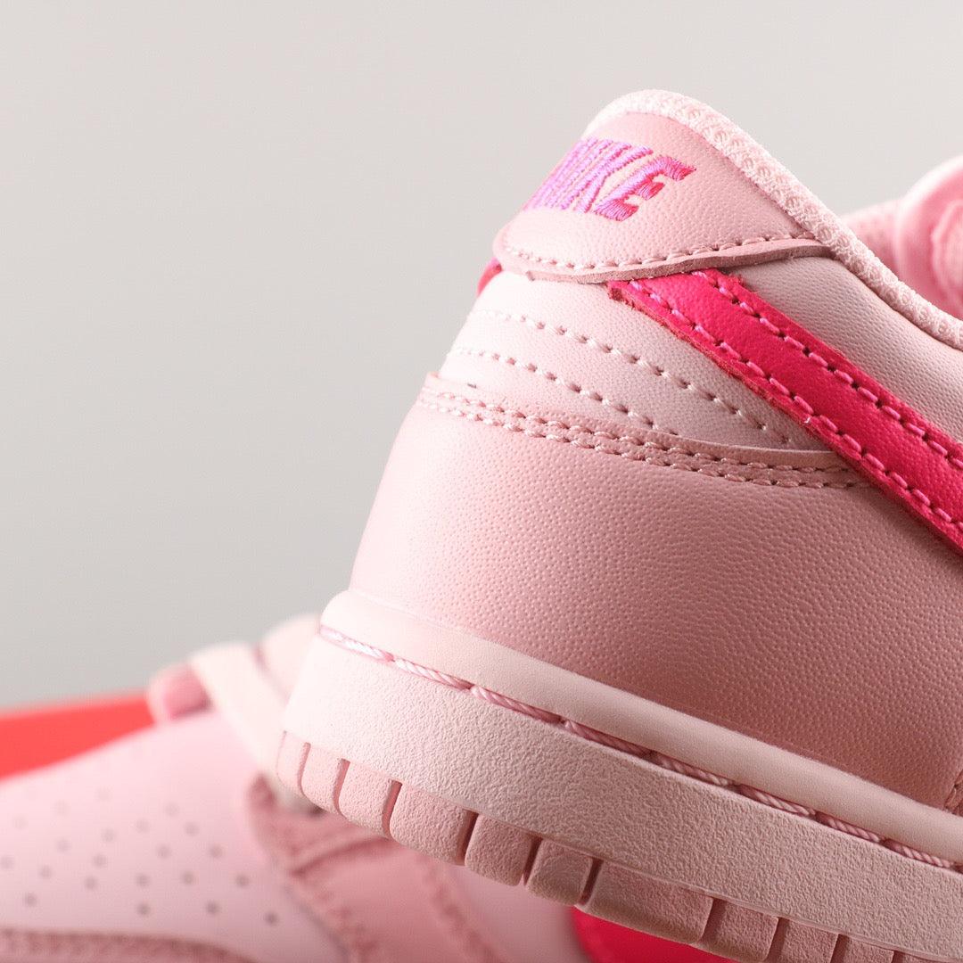 Nike Dunk Low Triple Pink