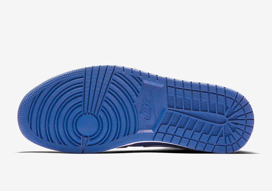 Air Jordan 1 Retro Mid Team Royal Ice Blue