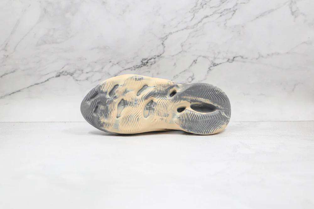 Adidas Yeezy Foam Moon Grey