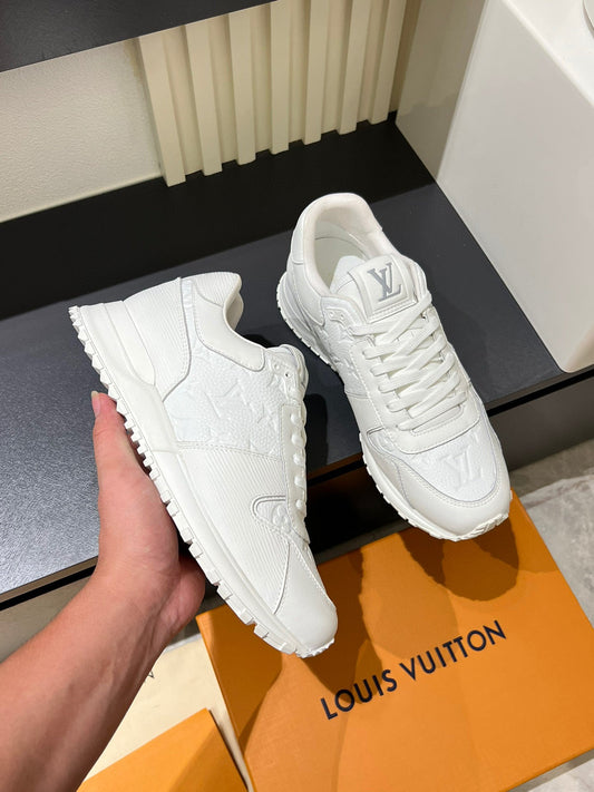 LOUIS VUITTON Run Away White