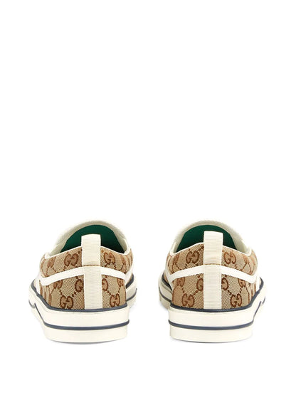 Gucci Tênis slip-on GG Supreme