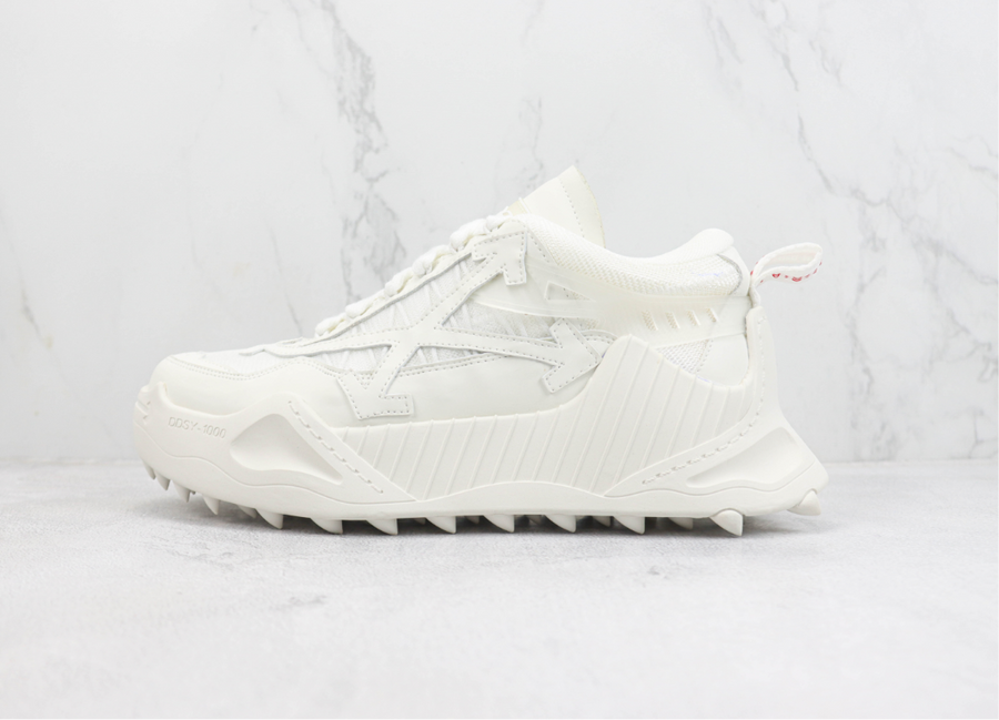 Tênis Runner Couro Branco Detalhe Listrado