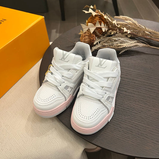 Trainer 54 LV Pink and White Infantil