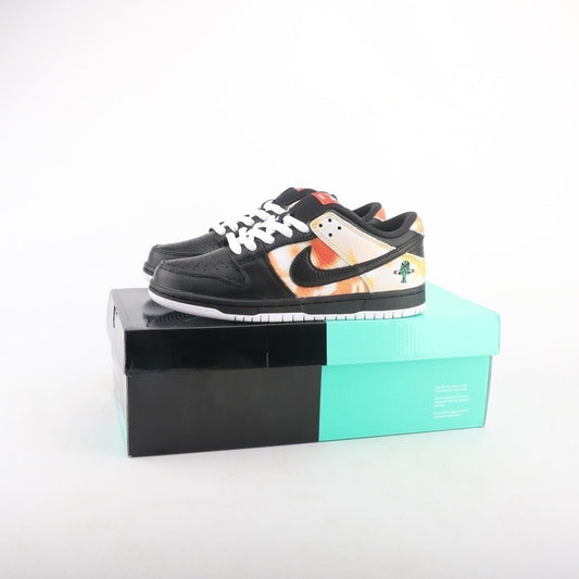 Tênis Cano Baixo Tie-Dye Preto Detalhes Coloridos