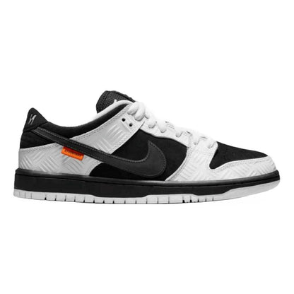 Nike SB Dunk Low TIGHTBOOTH
