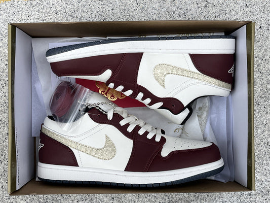 Air Jordan 1 Low SE “Year of the Dragon” - vista traseira