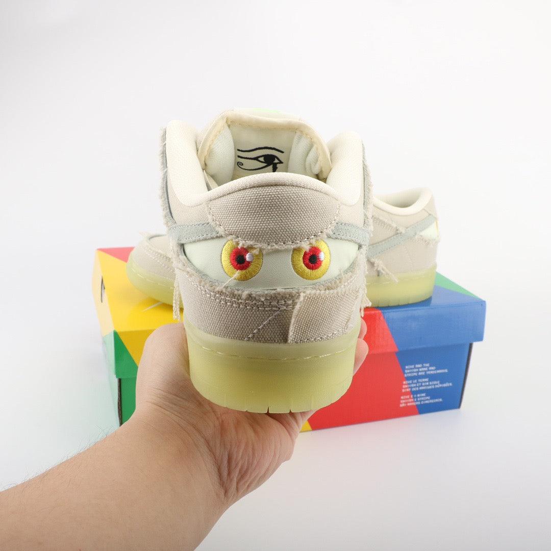 Nike SB Dunk Low Mummy
