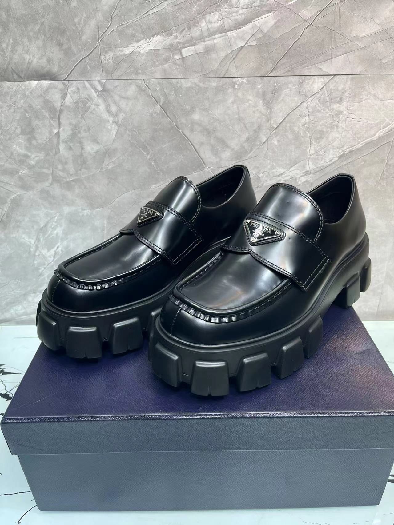 Prada Mocassim