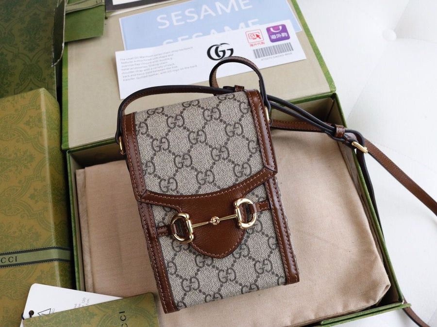 Bolsa Mini Couro Marrom com Ferragem Argola