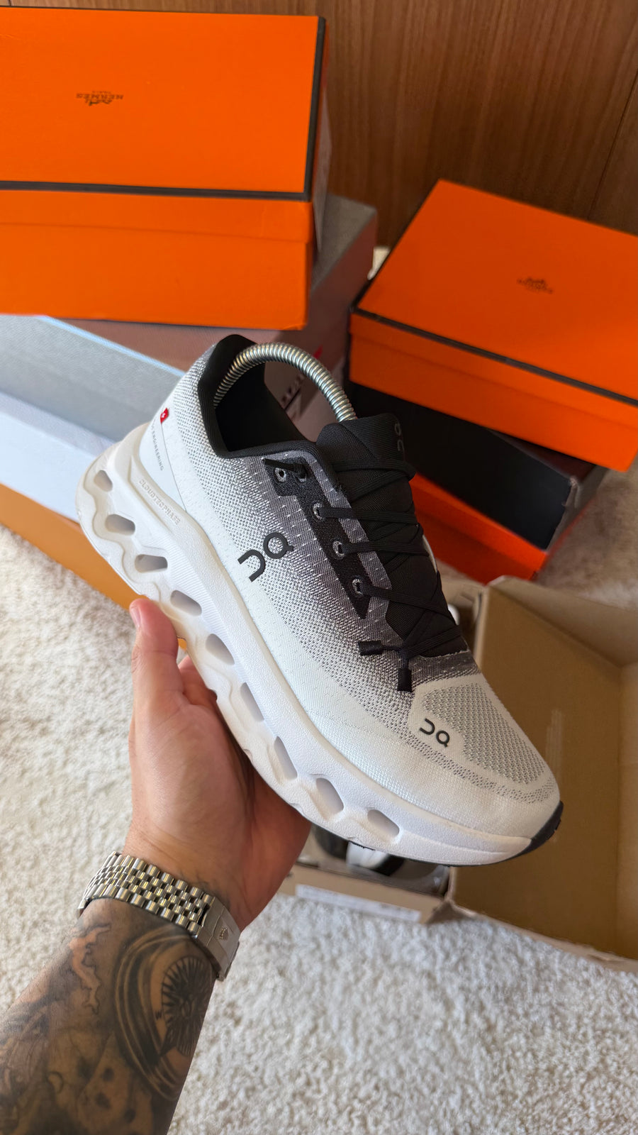 On Tênis Cloudtilt "Black/Ivory" | Pronta Entrega