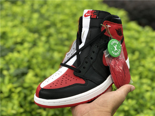 Air Jordan 1 “Homage To Home” - vista lateral