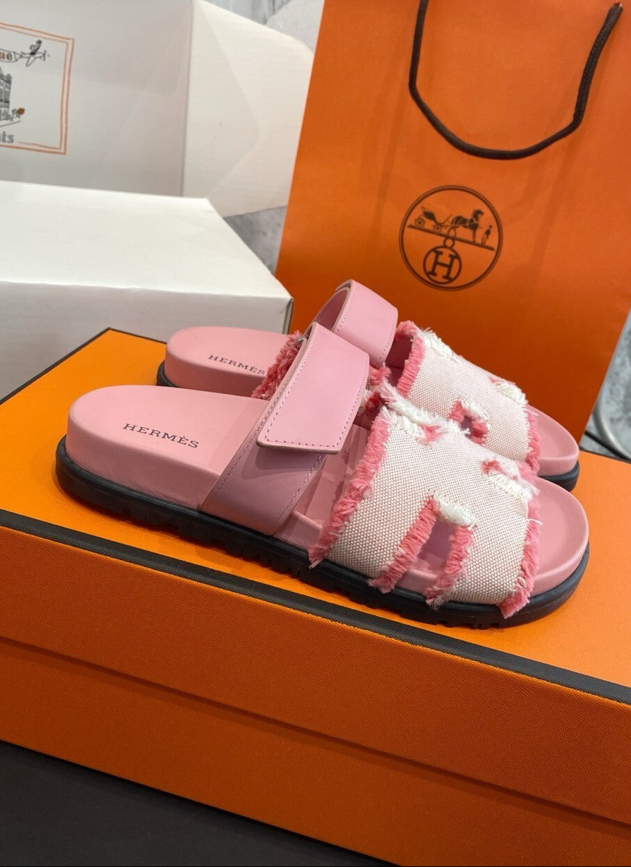 Hermes Chypre Sandal Pink Leather