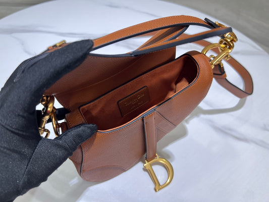 Bolsa Oblique Saddle