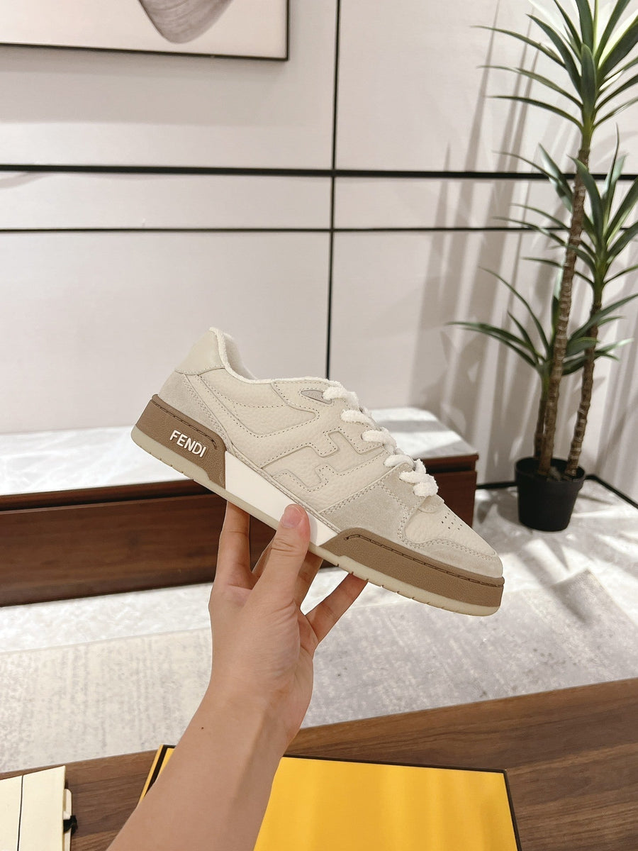 Tênis Couro Branco com Detalhe Marrom