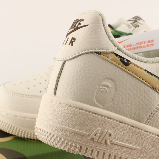 Air Force 1 Low x Bape - detalhe do cadarço