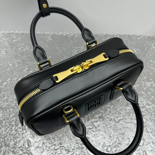 Bolsa Miu Miu Arcadie Leather Bag
