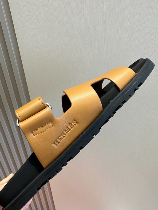 Hermes Chypre Sandal Caramelo