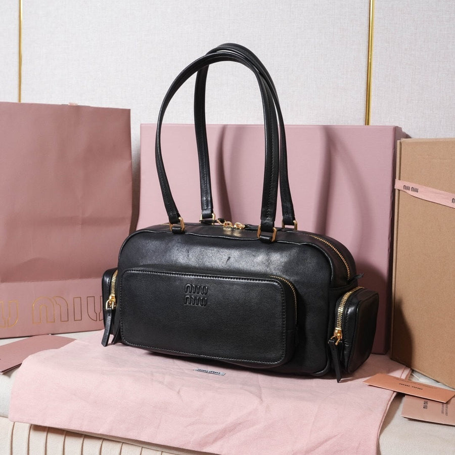 Bolsa Couro Nappa com Bolso Frontal