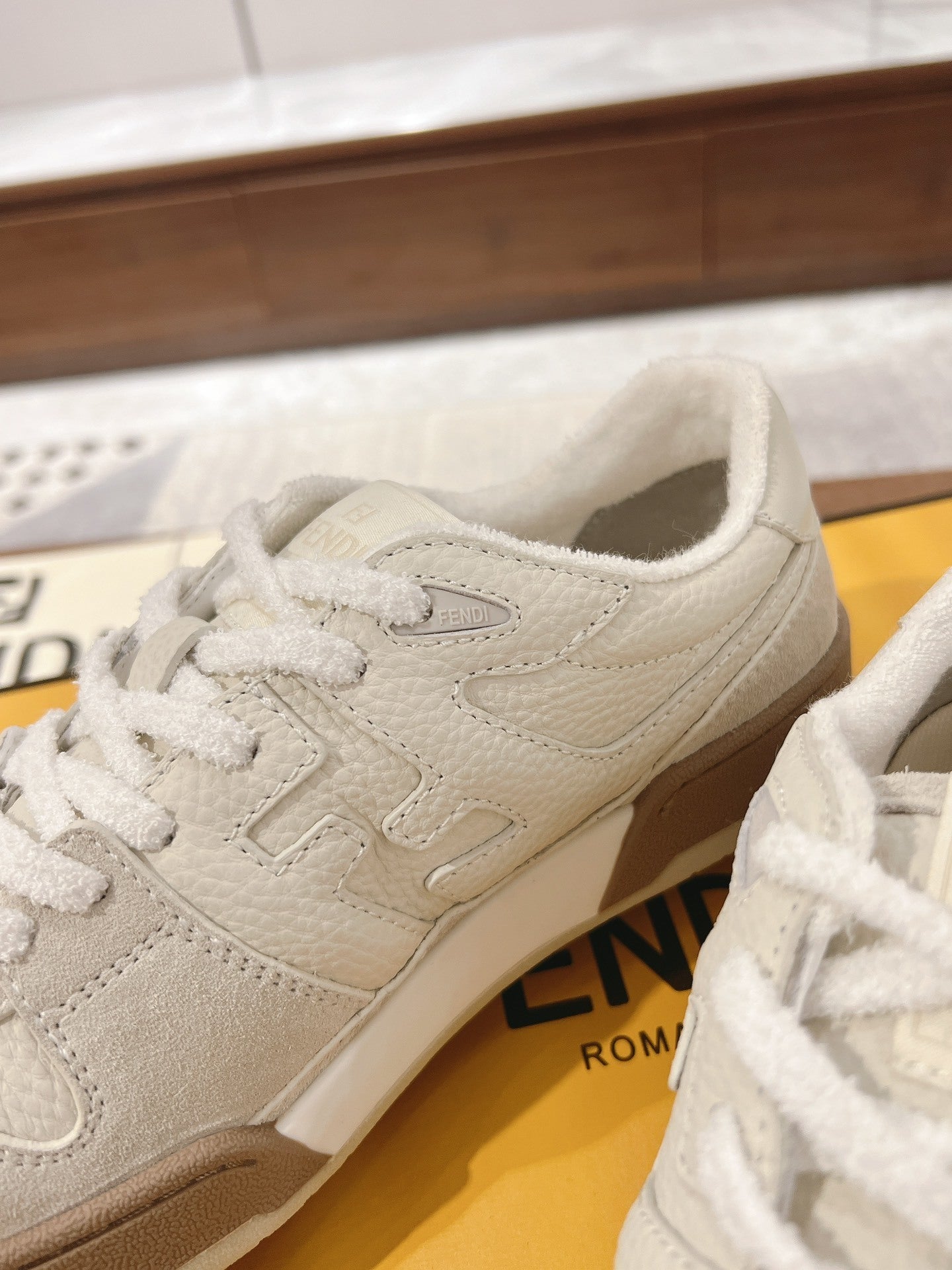 Fendi Match sneakers in white brown