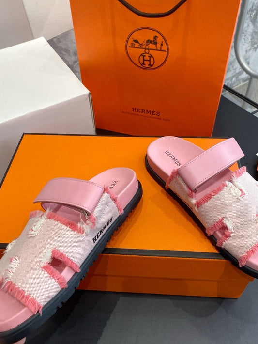 Hermes Chypre Sandal Pink Leather