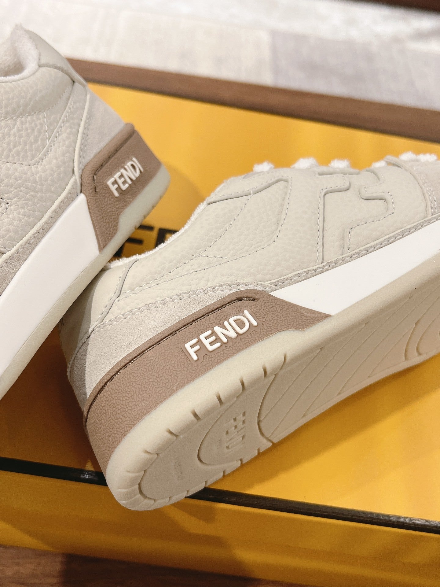 Fendi Match sneakers in white brown