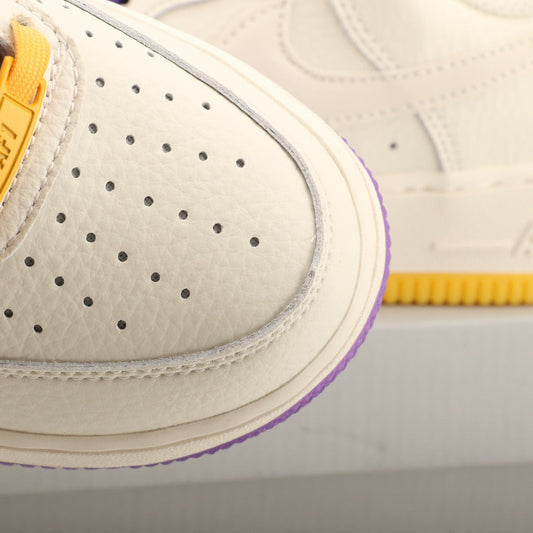 Air Force 1 Low 07 Yellow Purple H18092 - detalhe do cadarço