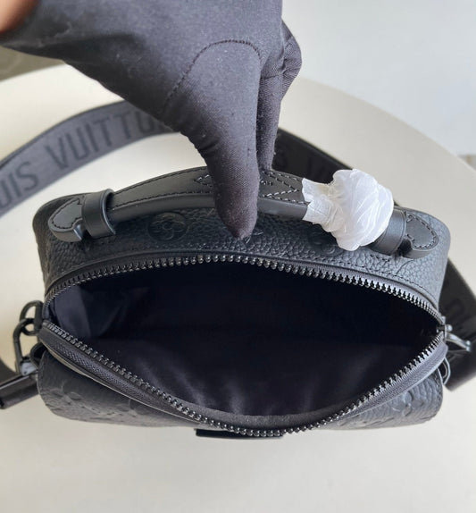 S-lock Messenger Monogram Black