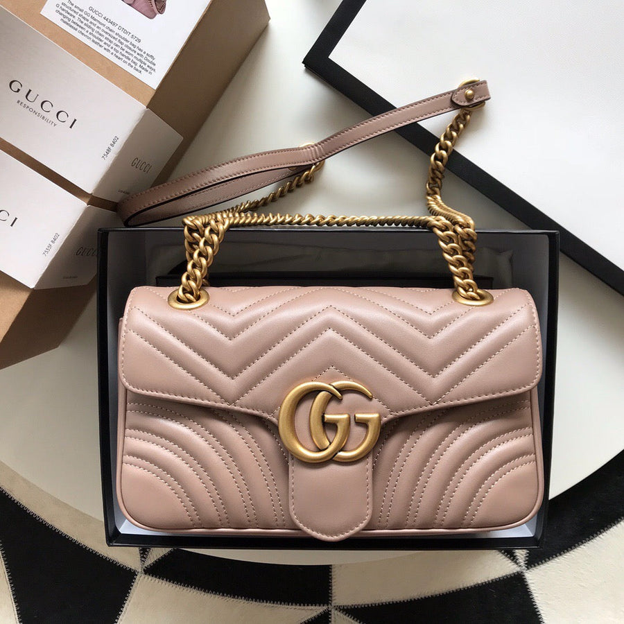 Bolsa Satchel Couro Acolchoado Letras Entrelaçadas Nude Pequena