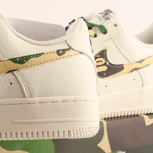 Air Force 1 Low x Bape - vista traseira