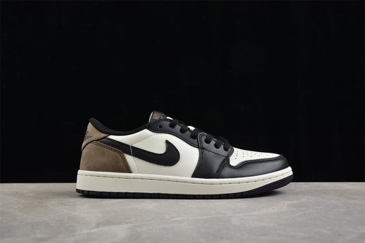 Air Jordan 1 Low OG "Mocha" - detalhe do solado