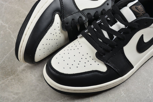 Air Jordan 1 Low OG "Mocha" - vista traseira