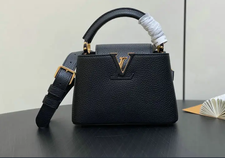 Bolsa Satchel Couro Supple Estruturada Preta Alça Superior