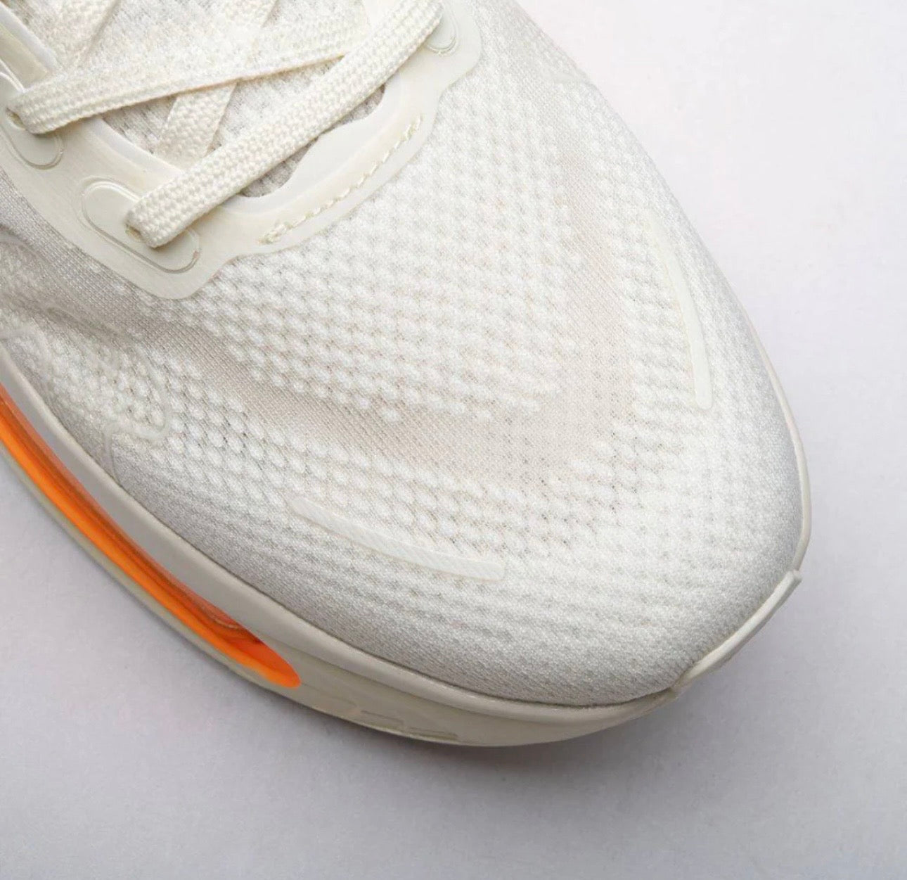 Nike Vomero Premium - Bege/Laranja