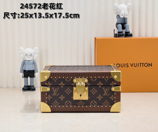 Bolsa Trunk Couro Padrão Monograma Geométrico Marrom