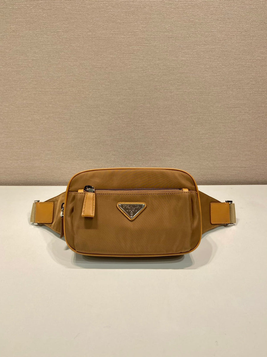 Pochete Nylon Preto Couro Detalhe Frontal