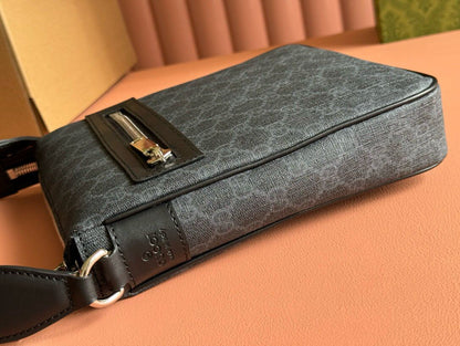 GUCCI SMALL GG CROSSBODY BAG