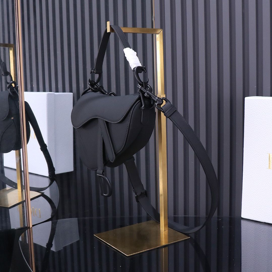 Bolsa Saddle Oblique Embroidery Black