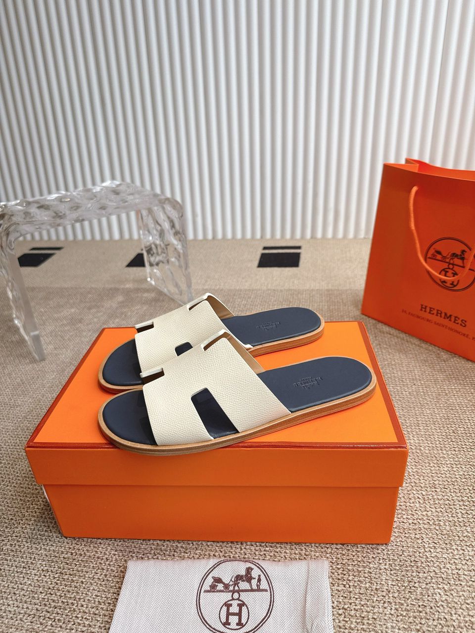 Hermes Izmir Sandal Blanc de Paris