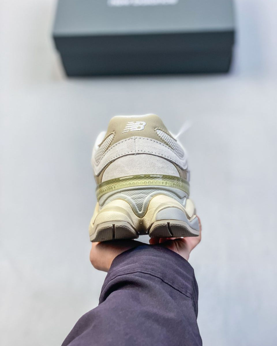 New Balance 9060 Mineral