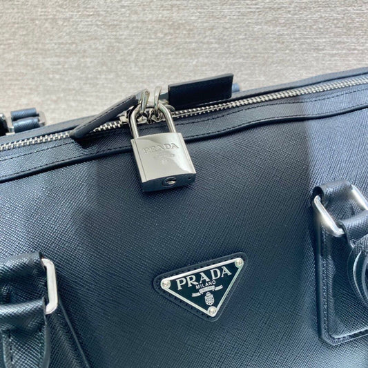 Prada Mala Em Couro Saffiano