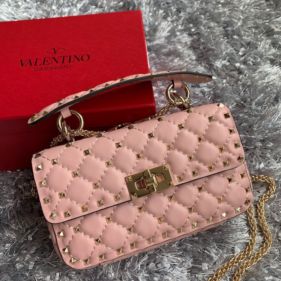 Bolsa Matelassê Couro Rosa com Detalhes Acolchoados