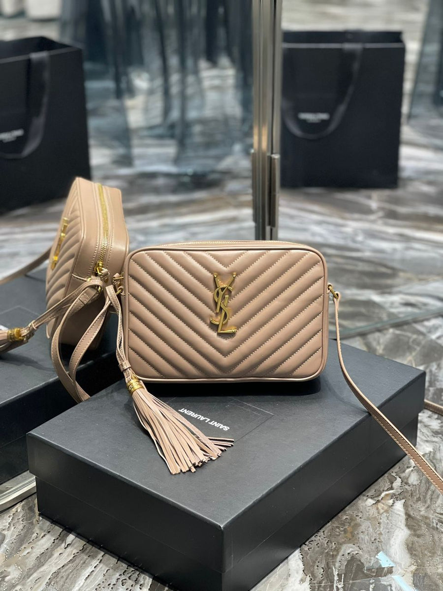 Bolsa Satchel Couro Preto Placa Retangular Frontal