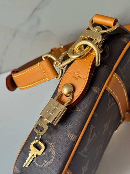 Louis Vuitton Danube Monogram