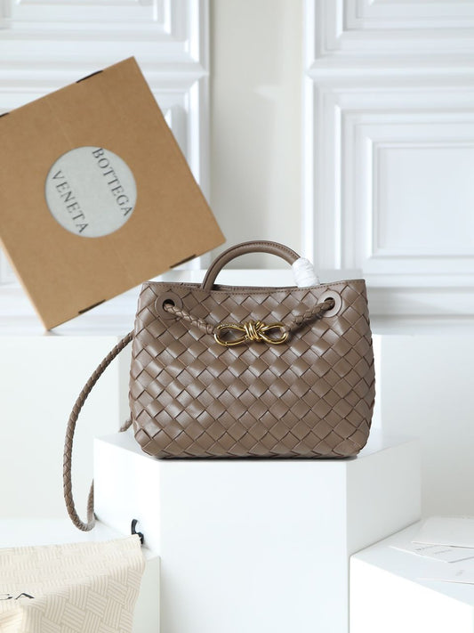 Bolsa Estruturada Couro Intrecciato Pequena